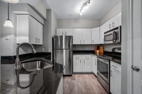 Apartamento Cozysuites Modern 2br 2ba Cityplace