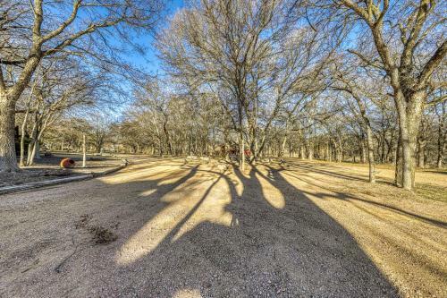 The Plum @ Mendelbaum Winery Guest Cabins