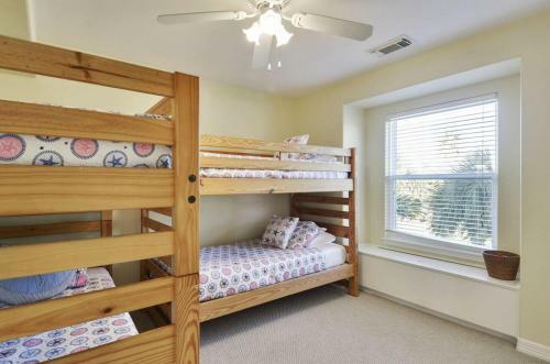 Pirates' Pearl By Ryson Vacation Rentals