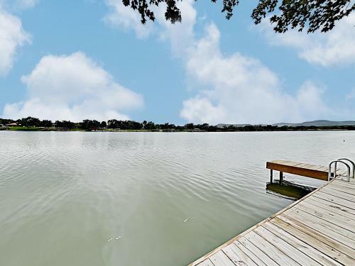 New Listing! Lakefront Beauty With Boat Launch Home
