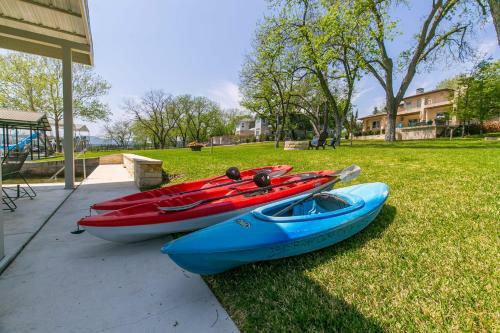 Ladybird Lakehouse On Lake Lbj