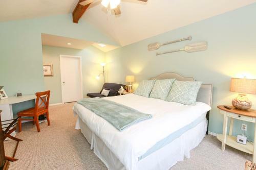 Splash Time! 4br Lake Lbj Waterfront W/ Boat Dock