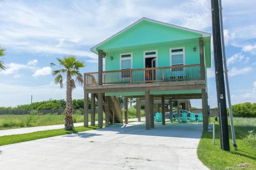 2 Adjacent Homes - Walk To Beach, Shops & Dining Home