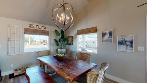 Casatitos On Station Street Home