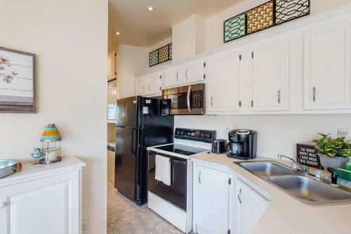 Long Island Village Unit 819 Oyster Island Breeze