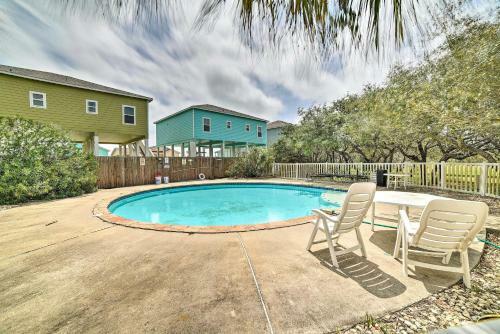 Pet-friendly Cottage With Grill And Yard, 5mi To Beach!