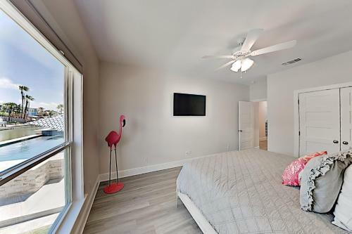 New Canal-front Home With Private Pool, Spa & Dock! Home