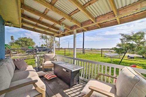 Copano Bay Cottage With Private Dock And Kayaks!