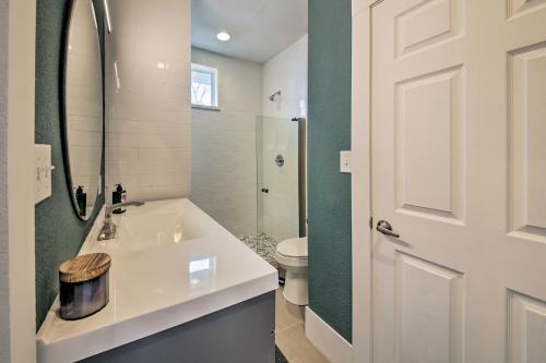 San Antonio Home With Yard - 2 Mi To Downtown!
