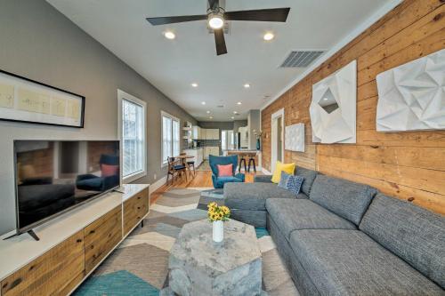 San Antonio Home With Yard - 2 Mi To Downtown!