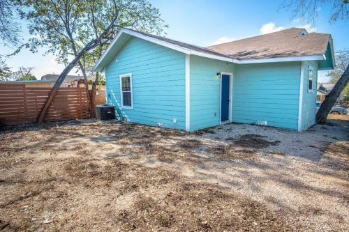 Cozy Remodeled 2br-1ba Near Downtown