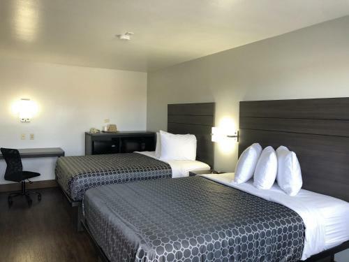 Hotel Garden Inn-near At&t Centre