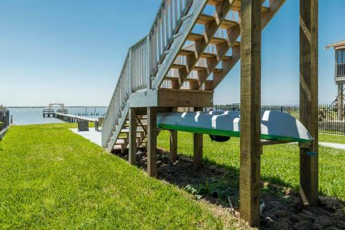 Large-group Beach Retreat On Galveston Bay!