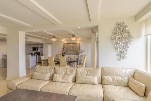 4br Bayview For Large Families! Beachfront Resort, Shared Pools & Jacuzzi