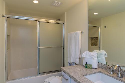 4br Bayview For Large Families! Beachfront Resort, Shared Pools & Jacuzzi
