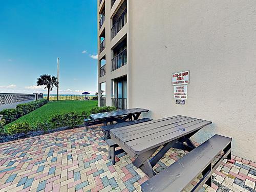 Apartamento New Listing! Gulf-view Corner-unit Condo With Pools Condo