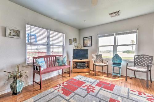 Surfside Beach Home With Large Deck, 1 Block To Beach