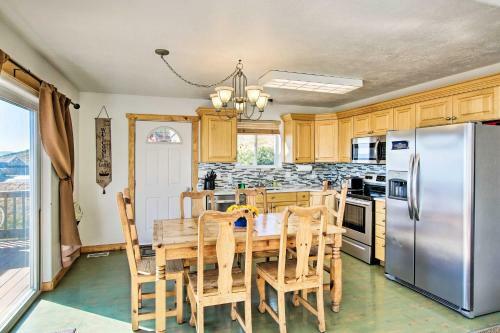 Kats Kabin With Lake Views On Bear Lake!