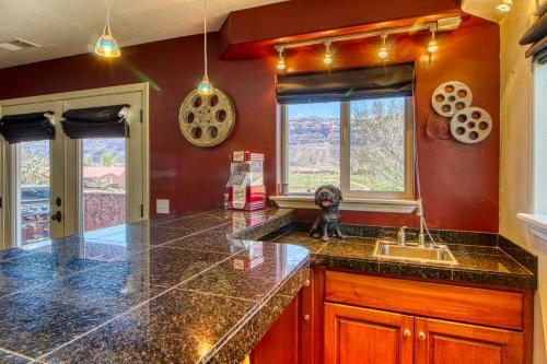 5 Bed 3 Bath Vacation Home In Arches National Park