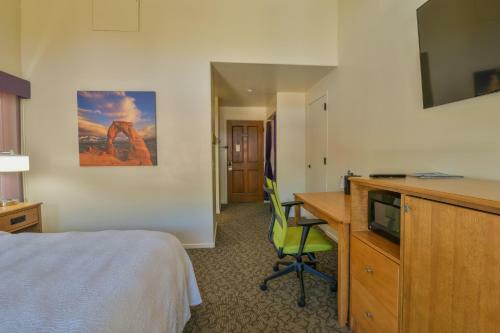 Hotel Gonzo Inn Unit 213 - Downtown Moab Unit Sleeps 2