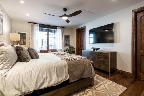 Silver Strike Lodge #201 - 2 Bed