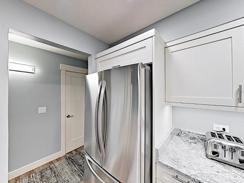 Apartamento New Listing! Luxe Remodeled Getaway Condo