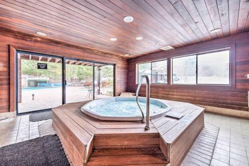 Apartamento Expansive Canyons Ski Retreat With Pool Access!
