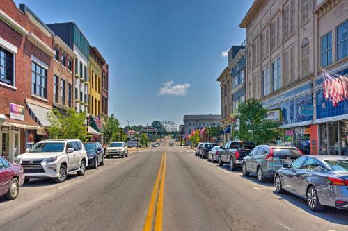 Private Solar Hill Apartment In Downtown Bristol!