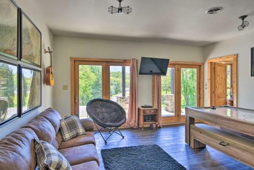 Timber Frame Cabin With South Holston Lake Views