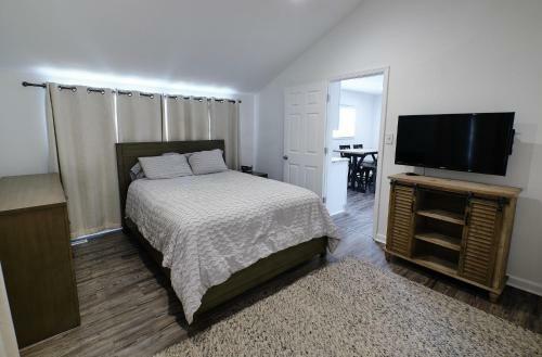 Sweet Retreat Near The Beach