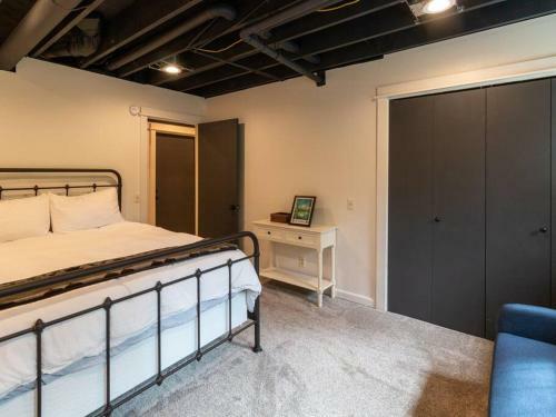 Hostal Mountainside Hideaway Retreat With Hot Tub!