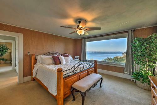 Port Angeles Colonial Home With Waterfront Views!
