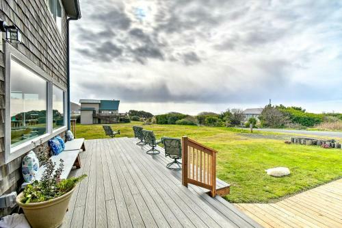 Coastal Retreat Deck, Ocean Views And Walk To Beach