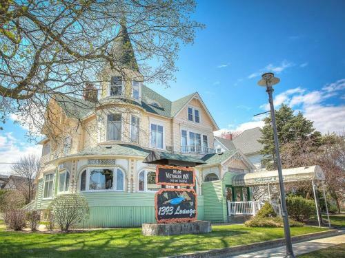 M&m Victorian Bed And Breakfast
