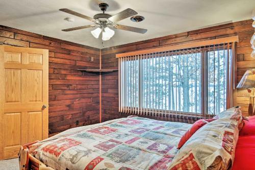 Apartamento Grindstone Lake Waterfront Retreat With Dock And Deck