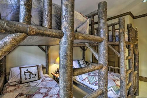 Luxe Greystone Escape With Hot Tub - Walk To Slopes!