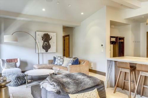 Squaw Luxury Condo In The Village