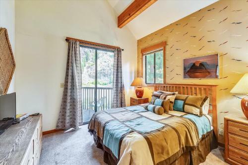 The River View Getaway