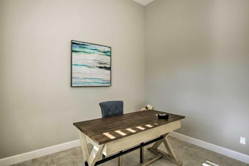 Canalfront Home - Walk 2 Blocks To Tigertail Beach