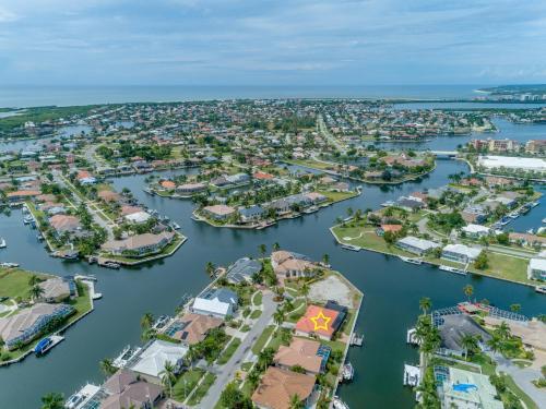Updates!! Gorgeous Waterfront 3 Bed 2 Bath Home W/ Pool/spa On Quiet Block!!