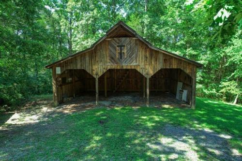 God's Country - 3 Bedrooms, 2 Baths, Sleeps 7 Home
