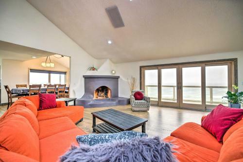 Luxe Newport Estate With Spa And Lighthouse Views