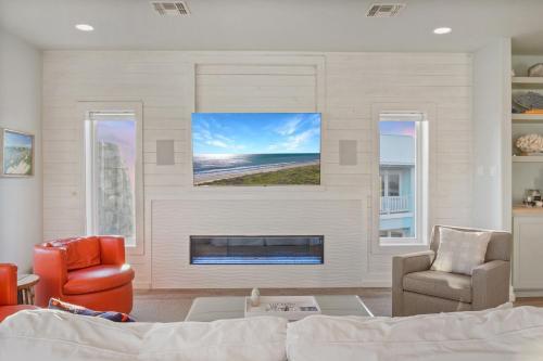 Gulf-view New-build With Pool & On-site Beach Access Home