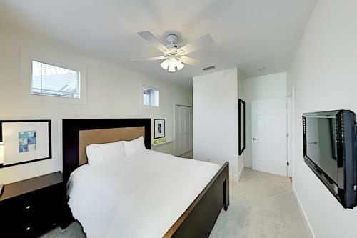 Seacrest Beach Retreat - Luxe Pool - Walk To Beach Home