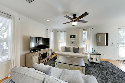 Seacrest Beach Retreat - Luxe Pool - Walk To Beach Home