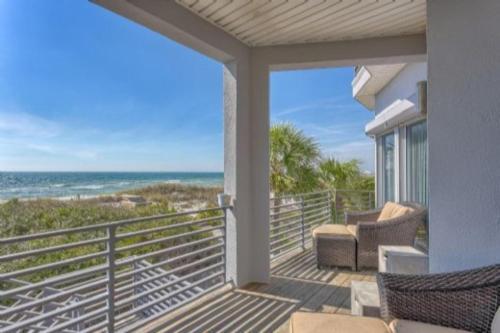 The House On The Blue Shore By Pristine Properties