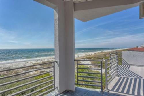 The House On The Blue Shore By Pristine Properties