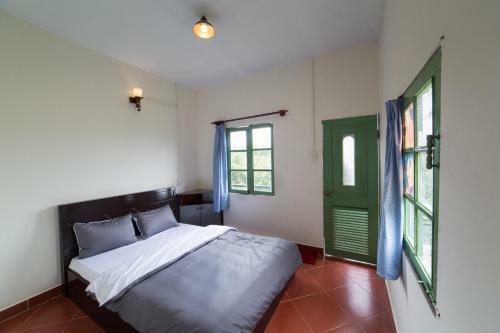 ?�n L?ng Homestay & Coffee