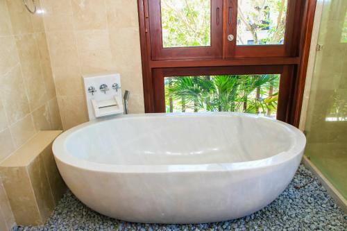 Villa 4 Br Furama Da Nang- Free Pick Up