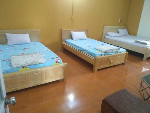 Hit The Road Ha Giang Hostel And Tours